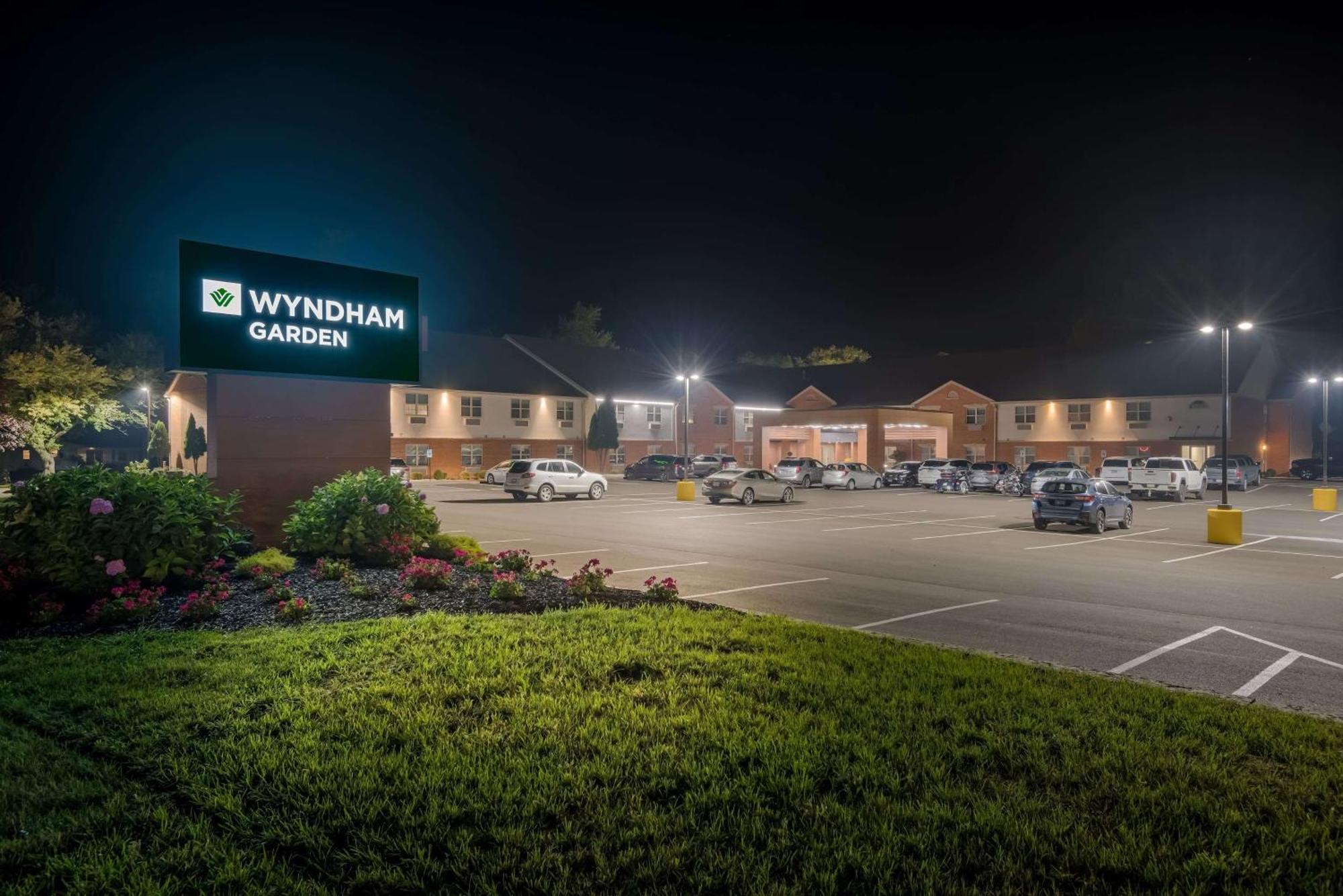 Wyndham Garden Galena Hotel & Day Spa Экстерьер фото