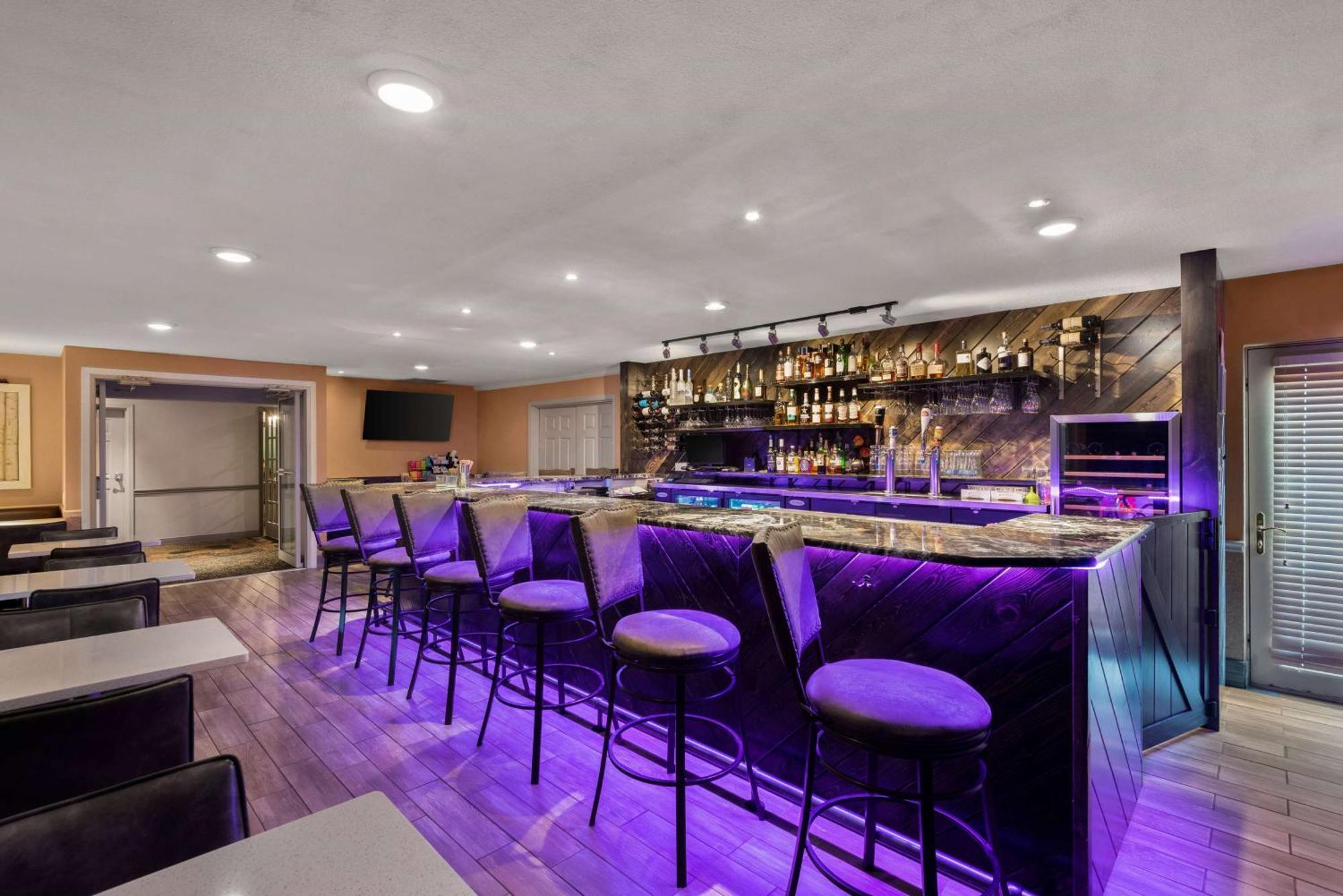 Wyndham Garden Galena Hotel & Day Spa Экстерьер фото